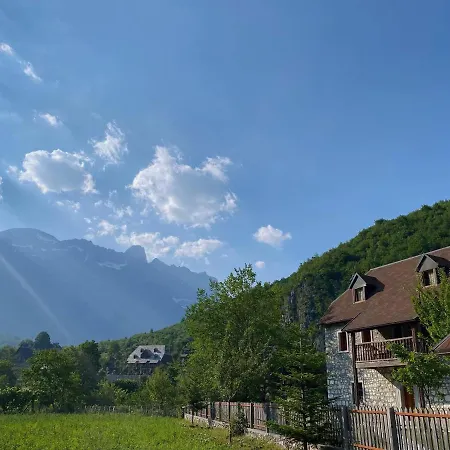 Resort Kompleksi Zorgji *