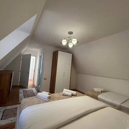 Kompleksi Zorgji Resort Theth