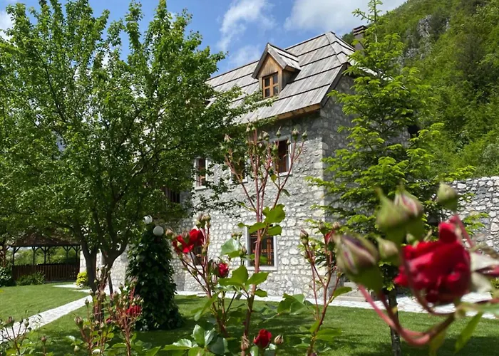 Kompleksi Zorgji * Theth